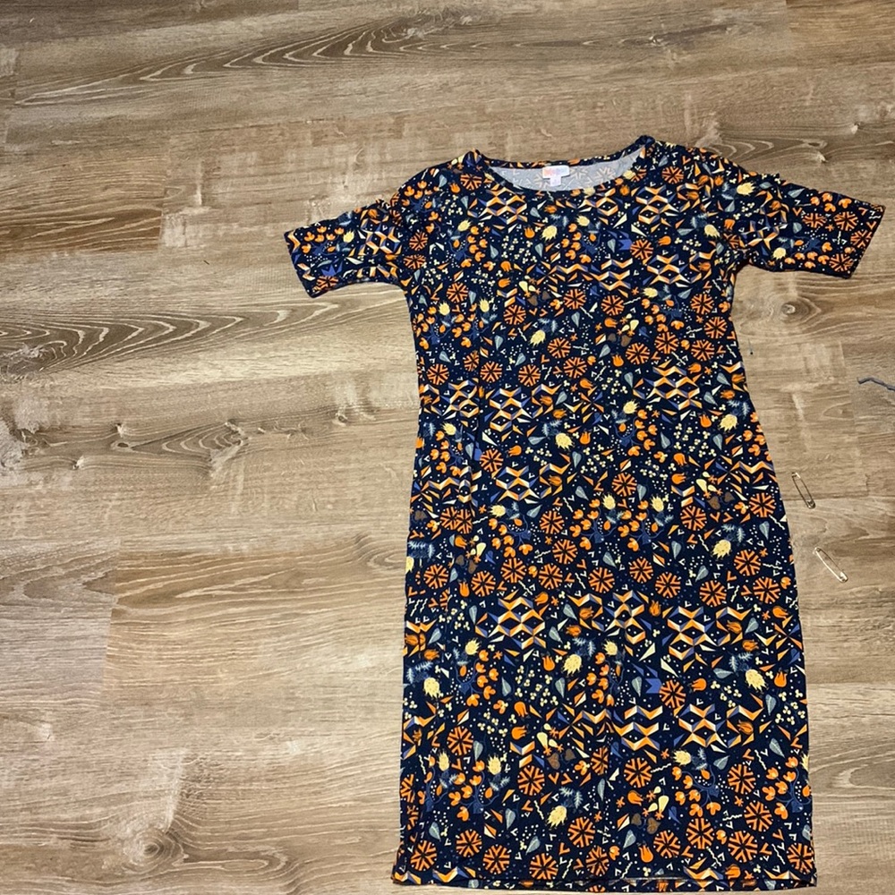 Fall Lularoe Women’s Large dress